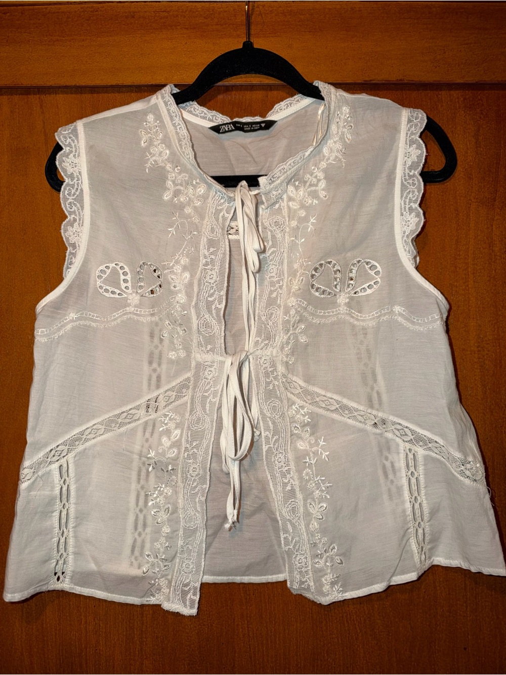 Zara White Sleeveless Embroidered Tie-Front Camisole